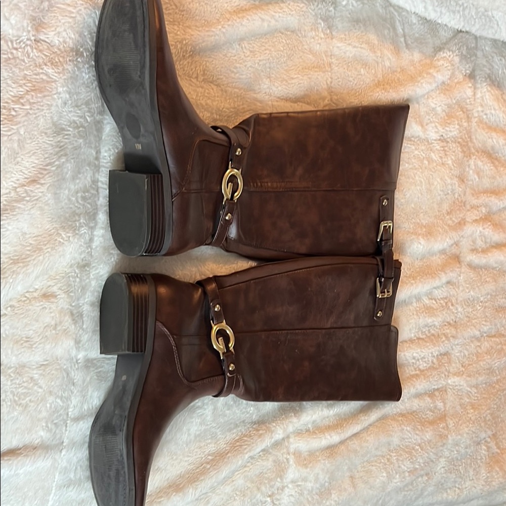 Elegant Brown Heeled Boots